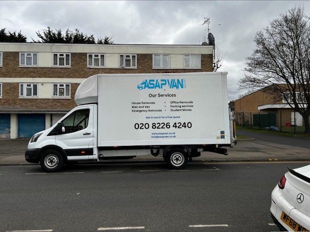 Man and Van Effingham